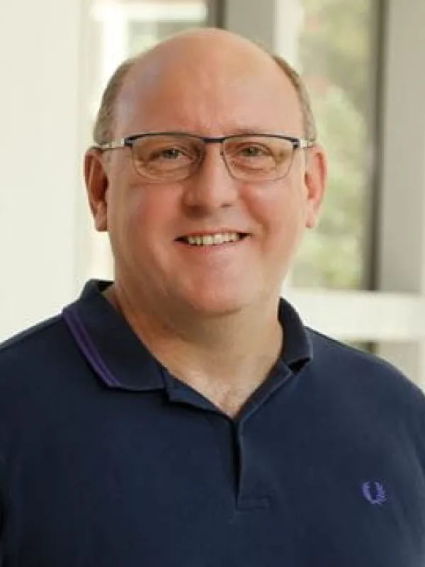 Giles Plant